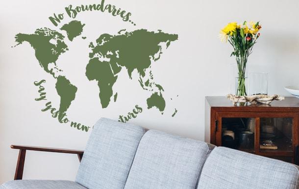 Muursticker wereldkaart No boundaries Say Yes To New Adventures-min