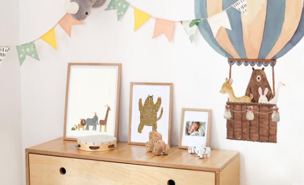 en dieren muurstickers voor de kinderkamer luchtballon met bosdieren
